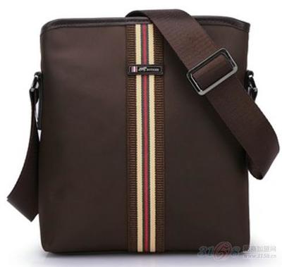 2014博虎正品時尚休閑背包單肩斜跨韓版潮流商務(wù)工廠批發(fā)廣州男包_廣州市花都區(qū)新華誠博皮具廠_產(chǎn)品展示-3158企業(yè)招商